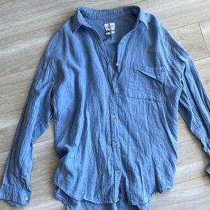 Aritzia blue button down